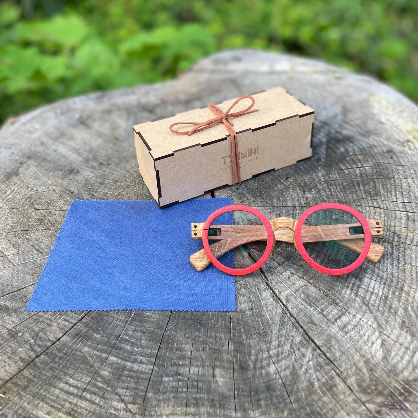 SUNGLASSES_ model - KOHEI-RED