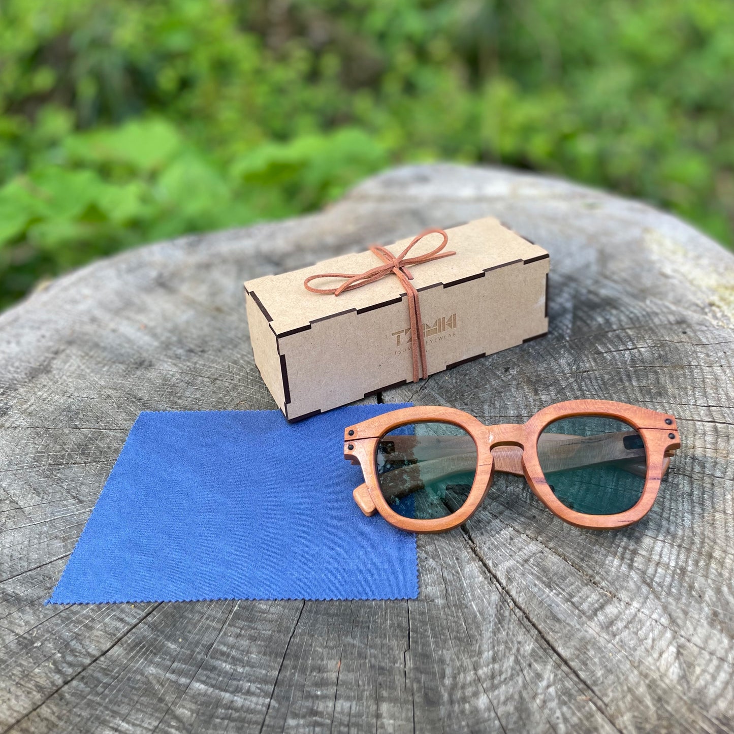 SUNGLASSES_ model - KUBO